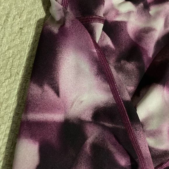 Lululemon leggings - Picture 9 of 9